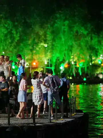 Two-Rivers-and-Four-Lakes-in-Guilin