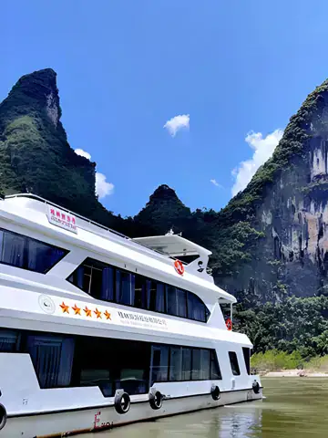 Scenic-Flights-And-Cruises-1